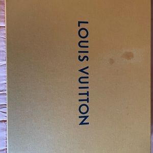 Louis Vuitton box. My Neverfull came in this box.